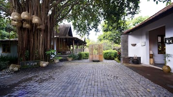 Pintu masuk interior