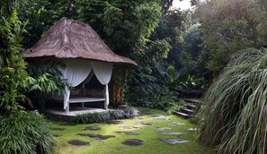 BBQ/picnic Area - Kalapa Resort and Yoga retreat (Canggu)
