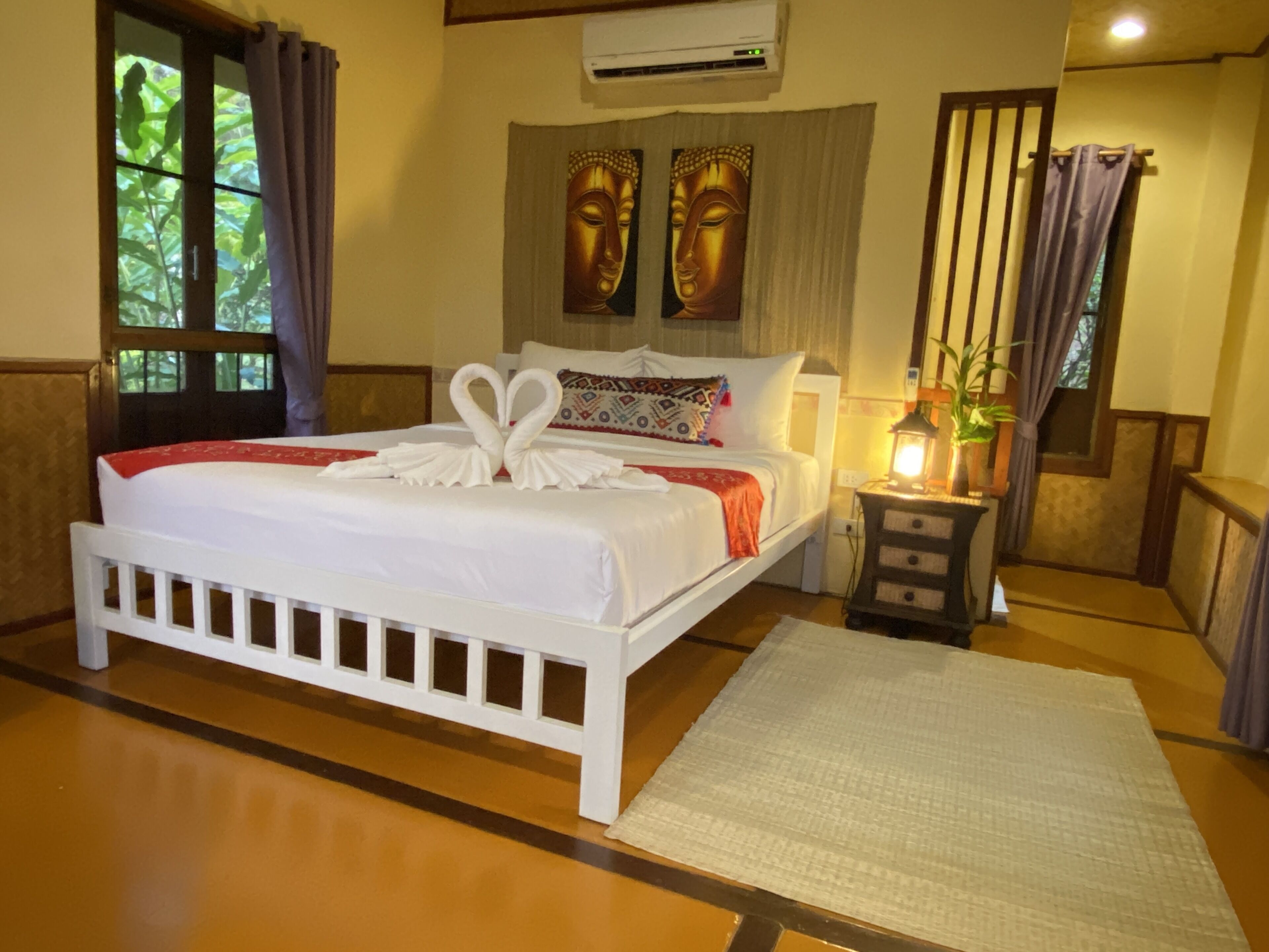Ropa de cama de alta calidad, edredón, minibar y wifi 