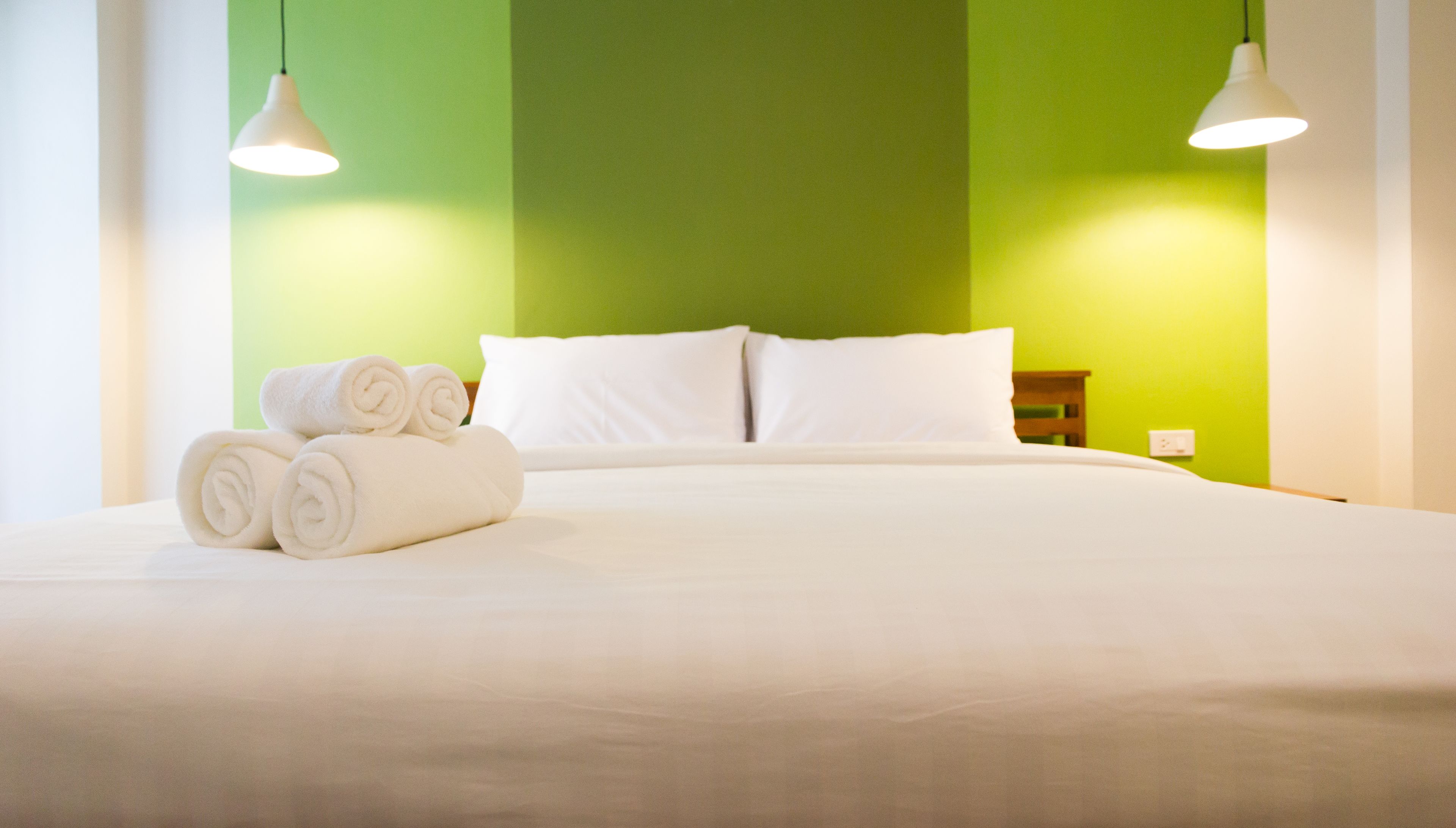 double room, balcony | in-room safe, desk, free wifi