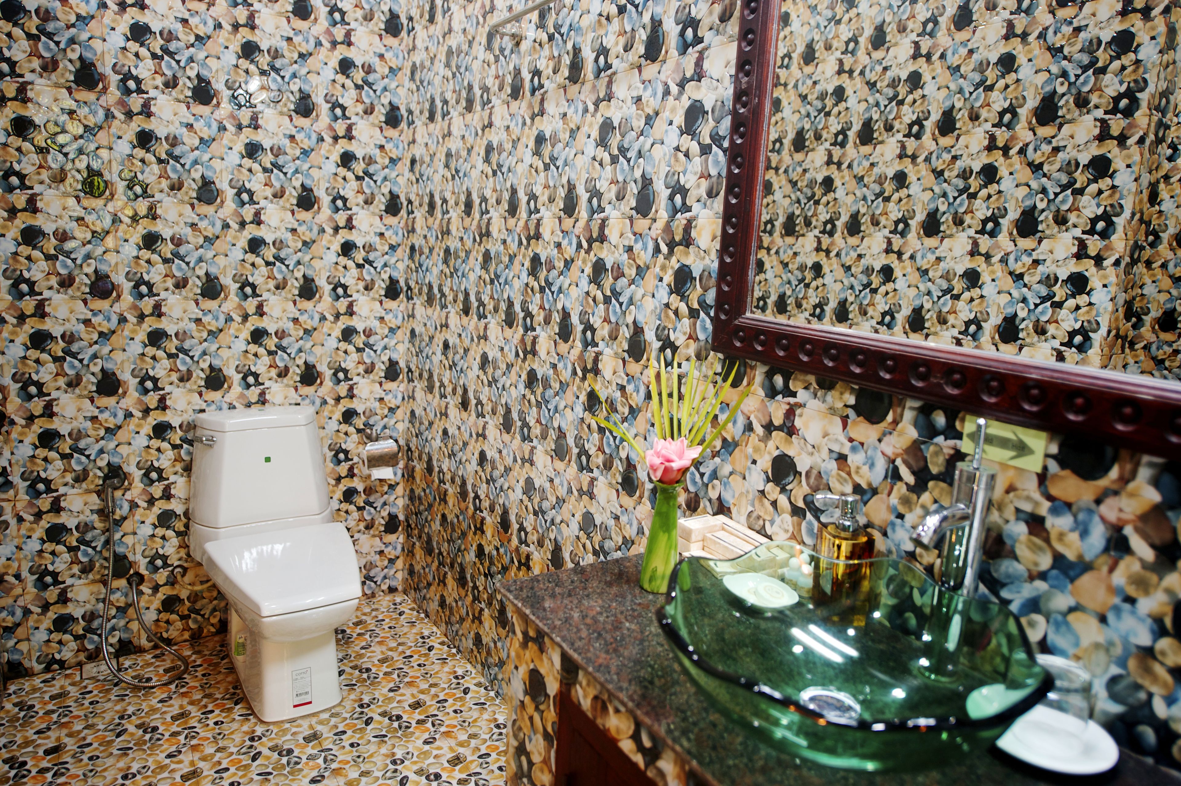 rainfall showerhead, free toiletries, hair dryer, bathrobes