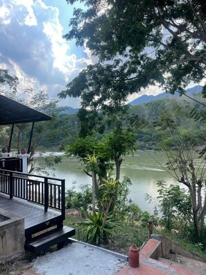 View from property - Nam Ou Riverside Hotel & Resort (Pak Ou)