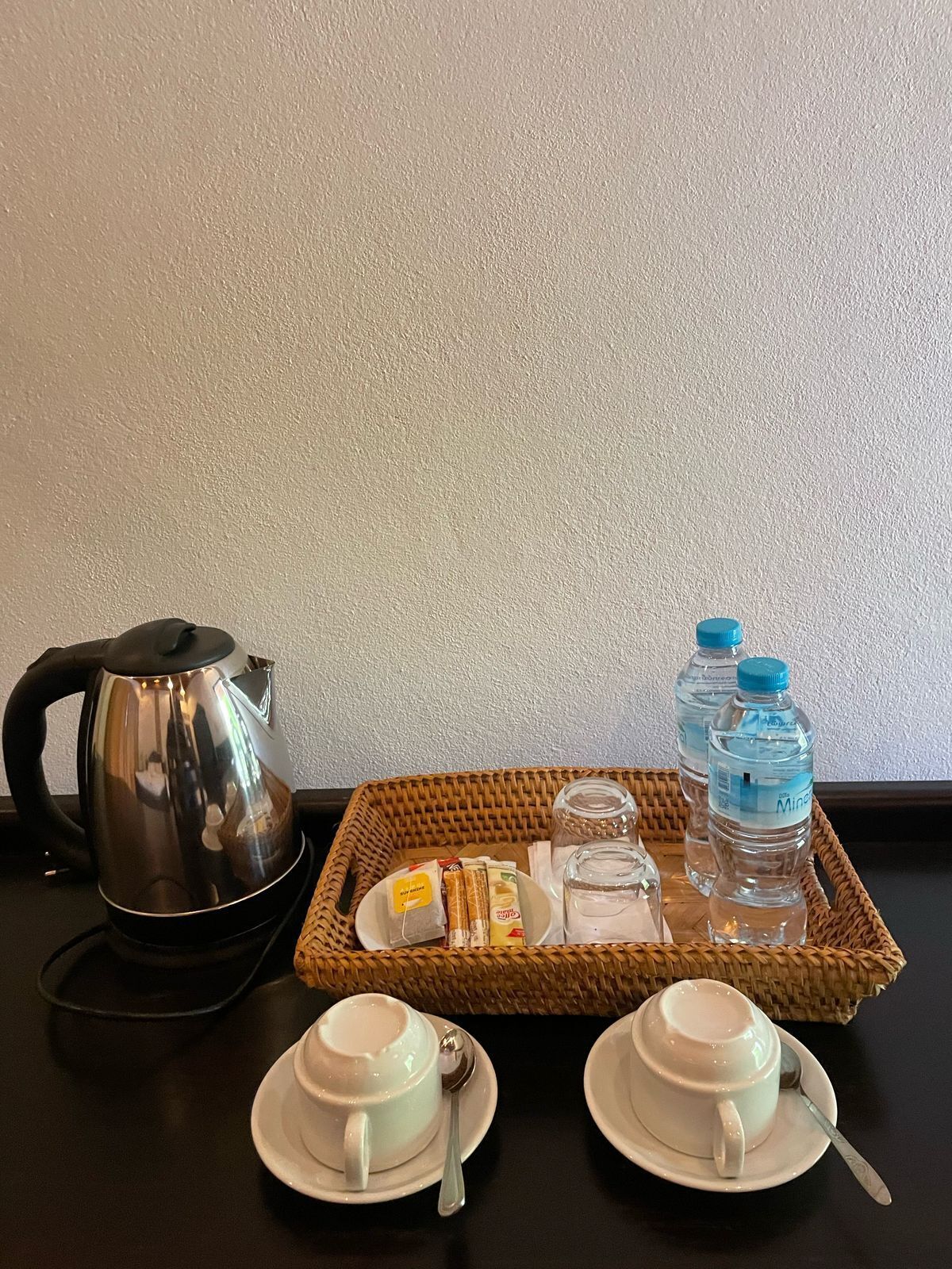 deluxe double room, mountain view (upper floor) | living area