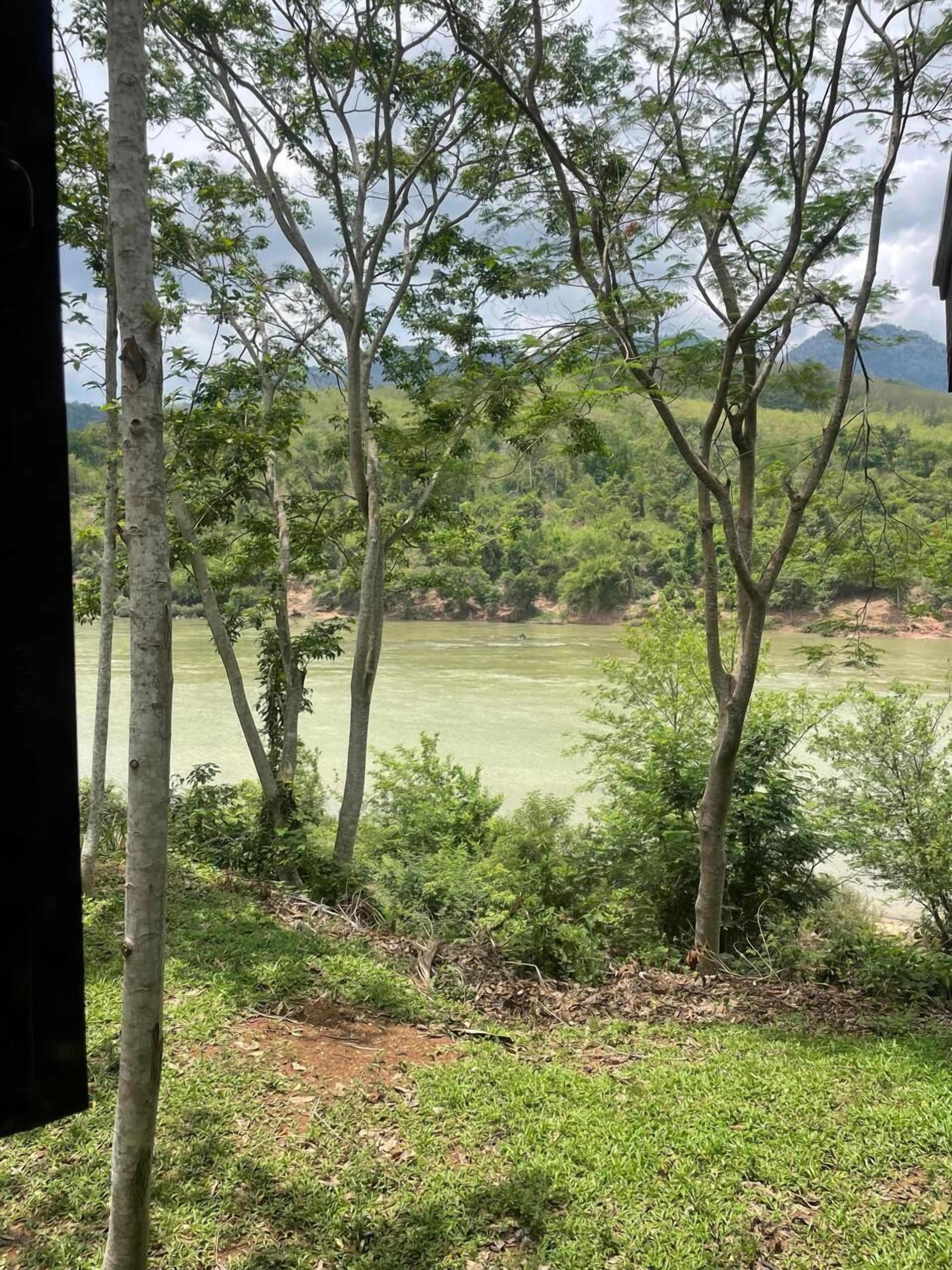 junior twin room, river view | bathroom | rainfall showerhead, free toiletries, hair dryer, bathrobes