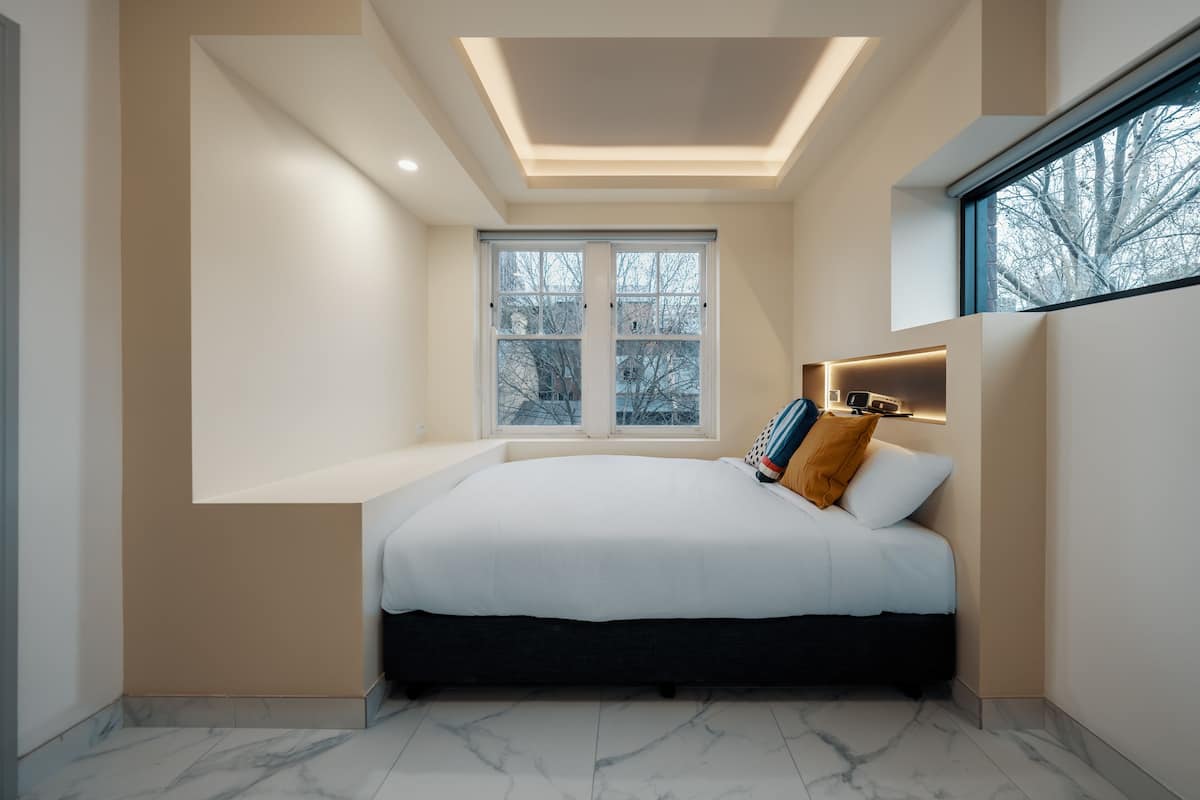 City Double Room with shared bathroom | Desk, WiFi (free), individually decorated, individually furnished