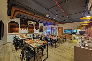 Restaurant - Click Hotel Andheri MIDC (Mumbai)