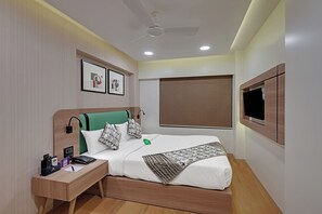 Premium Room | Soundproofing, free WiFi, bed sheets - Click Hotel Andheri MIDC (Mumbai)