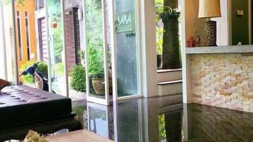Standard Triple Beds | Minibar, desk, free WiFi