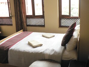 Standard Double Room, 1 Bedroom | Desk, free WiFi