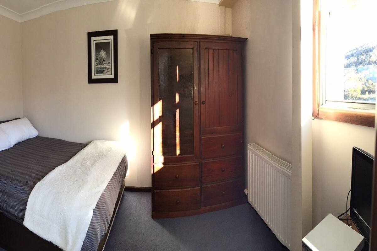 Double Room | Free cribs/infant beds, rollaway beds