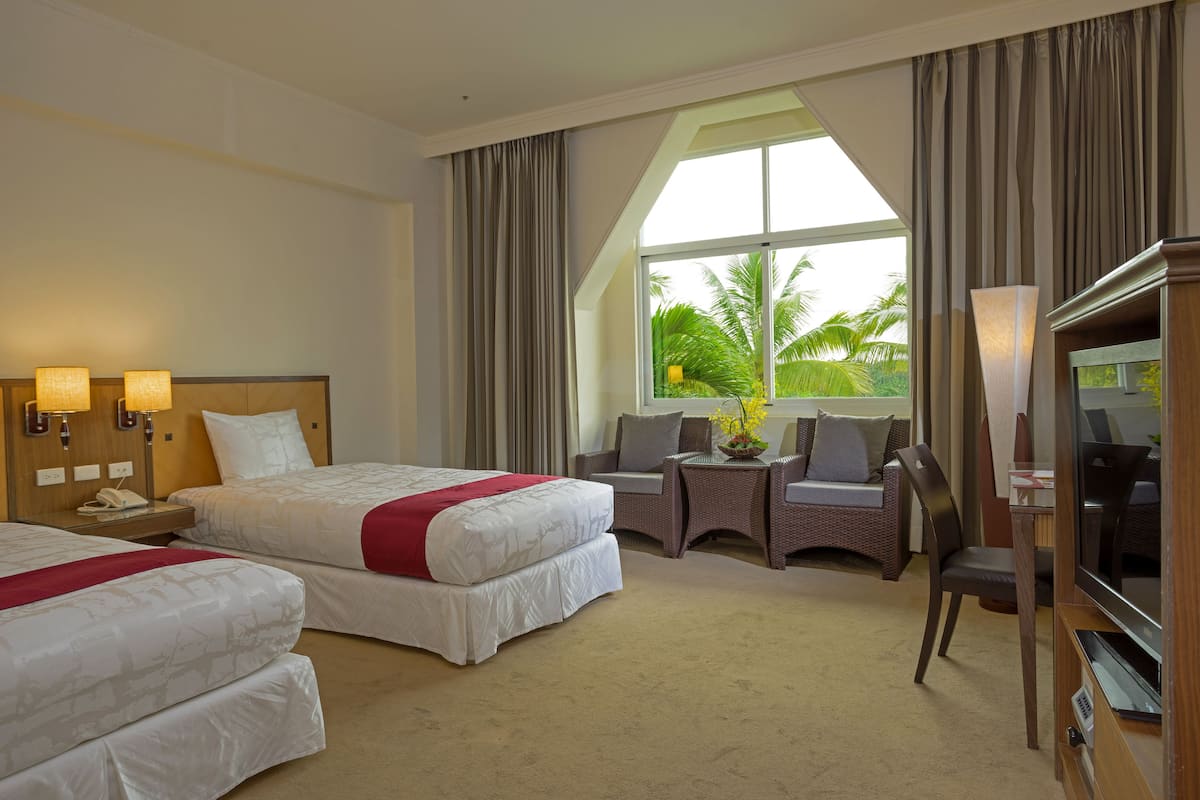 Deluxe Double Room, 2 Single Beds | In-room safe, desk, soundproofing, free cots/infant beds