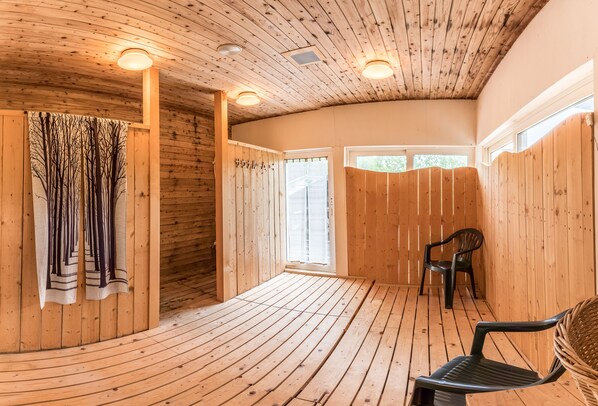 Ensemble douche/baignoire, articles de toilette gratuits