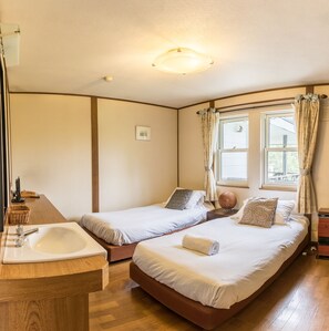 Chambre Double ou avec lits jumeaux | Bureau, Wi-Fi gratuit