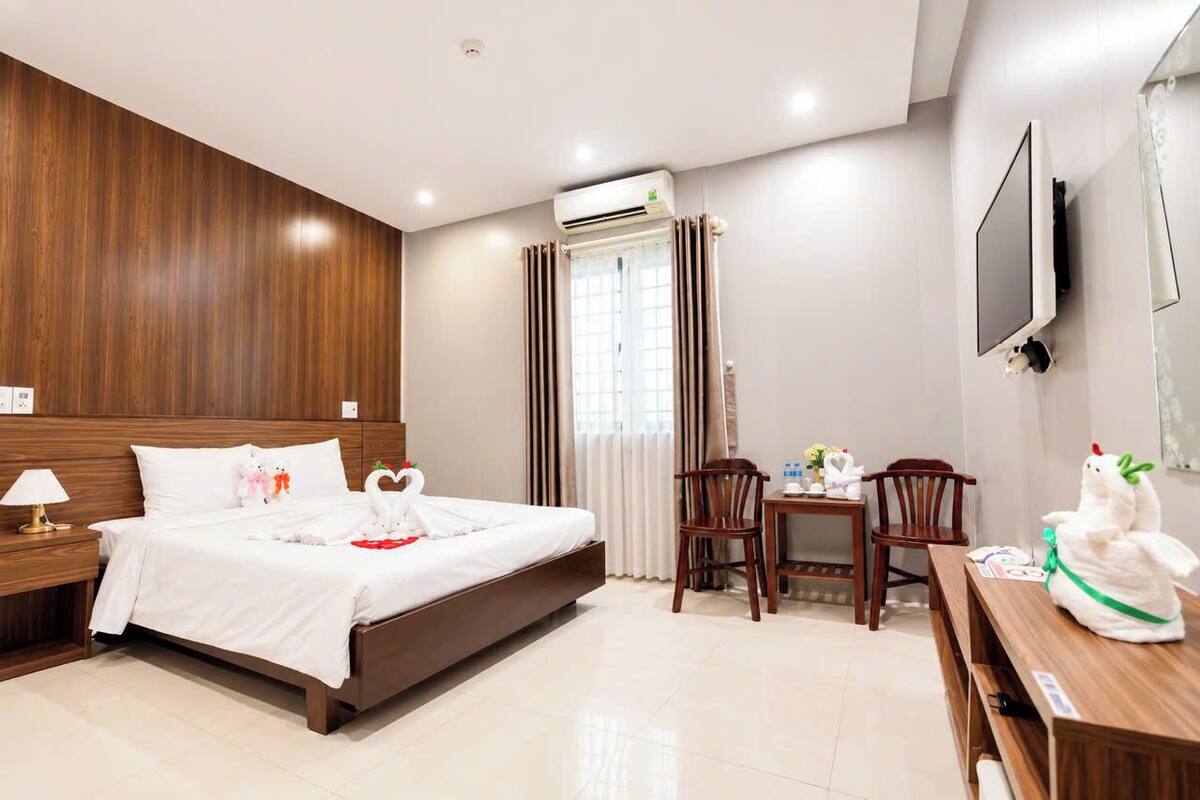 Superior Double Room | Desk, blackout drapes, soundproofing, WiFi (free)