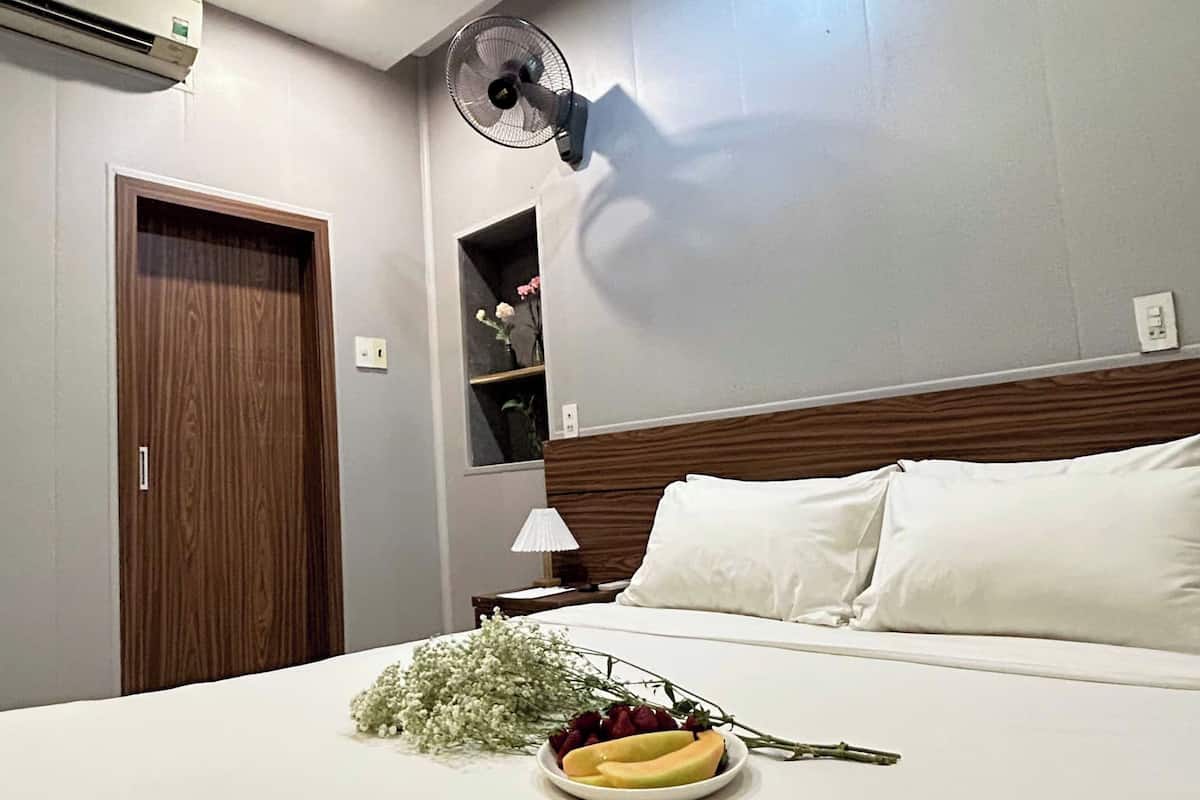 Standard Double Room, No Windows | Minibar, desk, soundproofing, free WiFi
