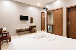 Superior-Doppelzimmer | Schreibtisch, Verdunkelungsvorhänge, schallisolierte Zimmer