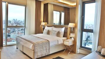 1 bedroom, premium bedding, minibar, in-room safe