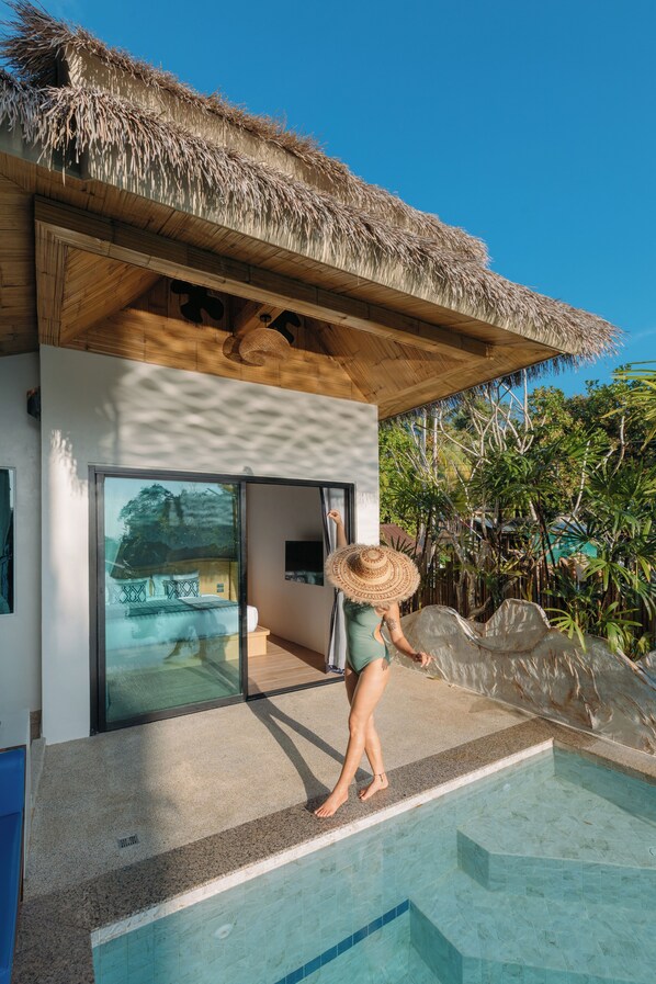 Junior Suite Pool Access