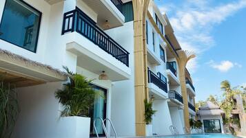 Deluxe Room, Pool View | View from room