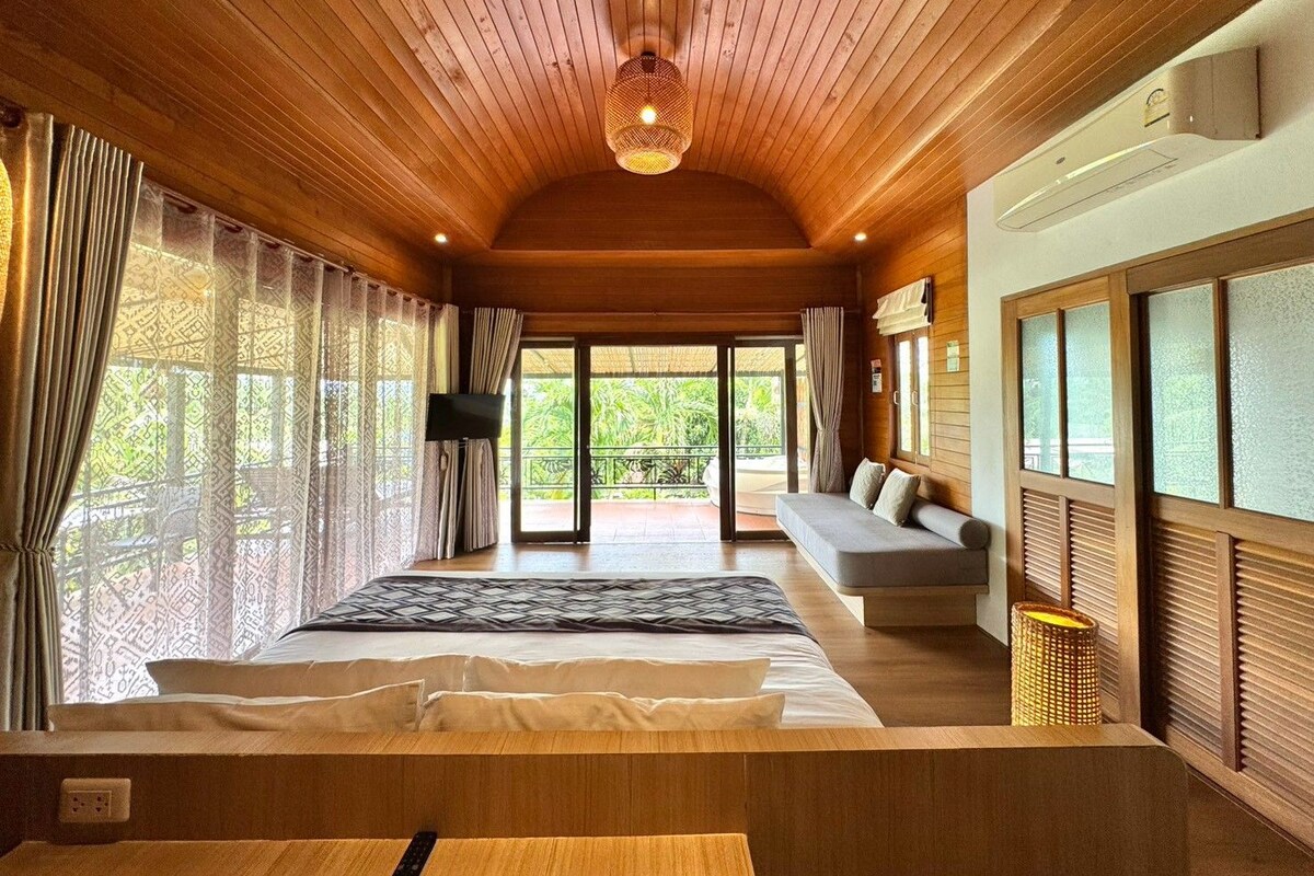 Family Room, 2 Bedrooms, Sea View | Minibar, in-room safe, desk, soundproofing