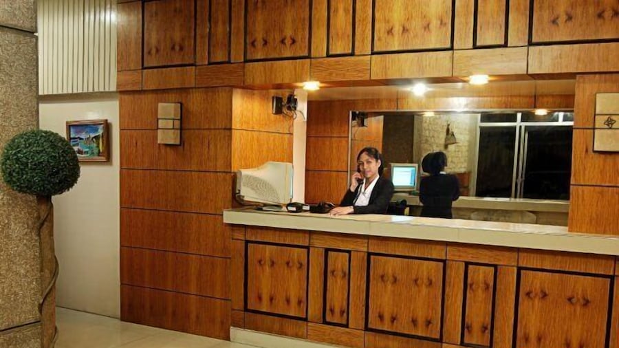 Bamboo Garden Business Inn