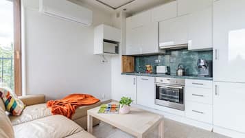 4 bedrooms, individually decorated, individually furnished, desk
