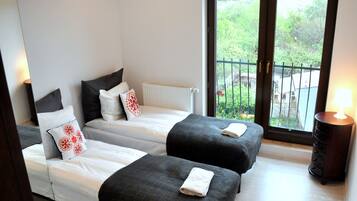 Exclusive Apartment, 4 Bedrooms, Refrigerator, Mezzanine | Terrace/patio