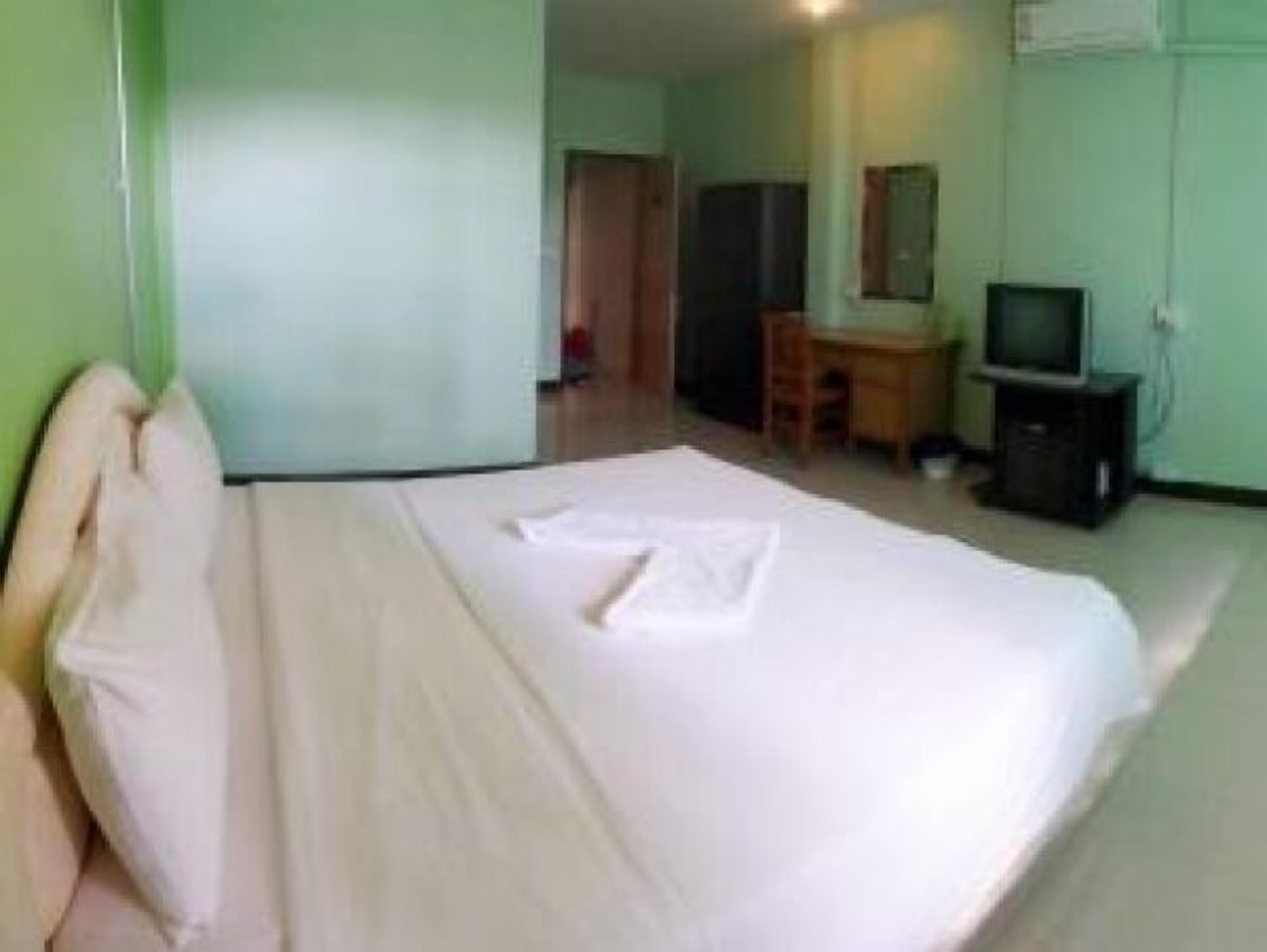 air conditioning double room | desk, free wifi