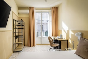 Habitación doble superior | Escritorio, cunas gratuitas, wifi gratis y ropa de cama 