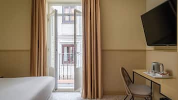 Standard Double Room, 1 Double Bed | Desk, free cribs/infant beds, free WiFi, bed sheets