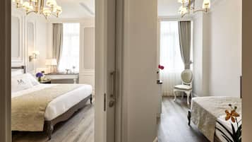 Familien-Suite (5 Person) | Hochwertige Bettwaren, Minibar, Zimmersafe, Schreibtisch