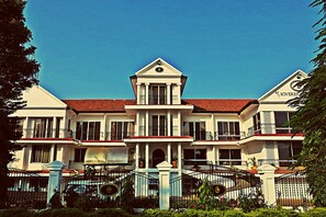 Front of property - Sovereign Hotel (Kisumu)