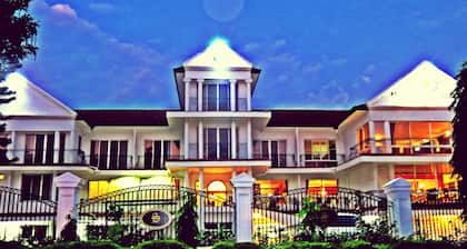 Sovereign Hotel