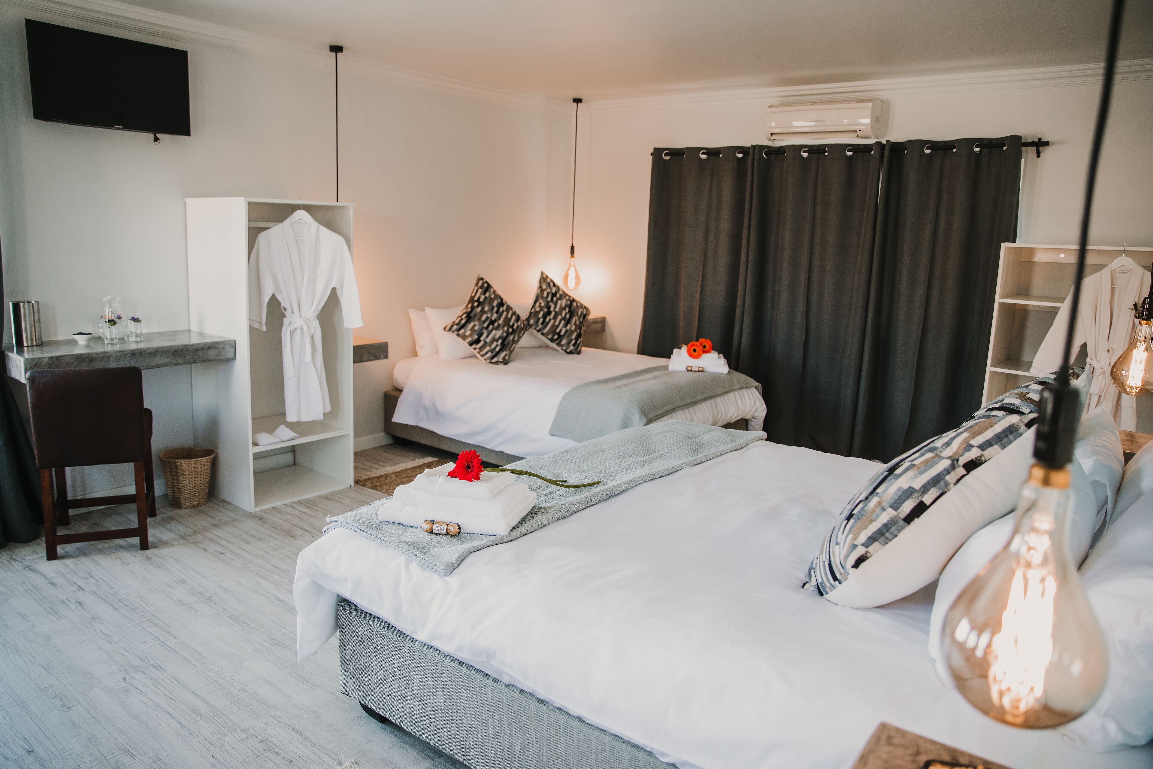 Minibar, in-room safe, desk, laptop workspace