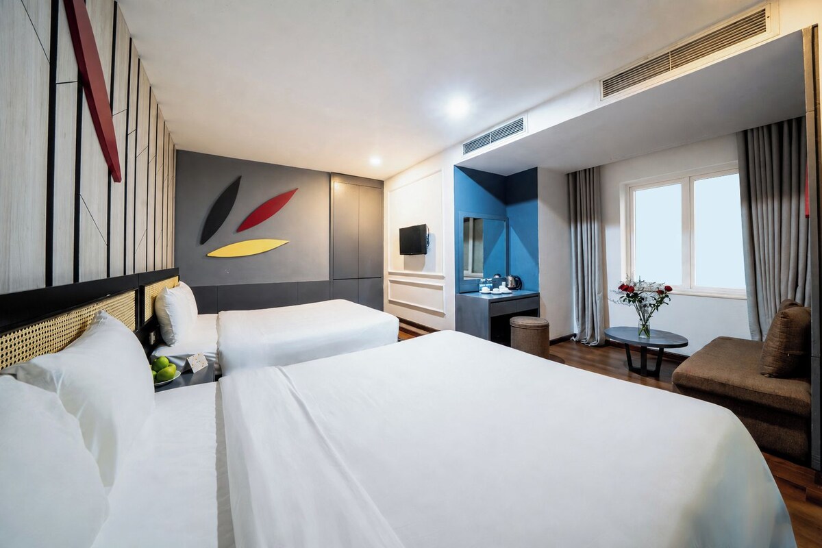 Deluxe Twin/Family Room