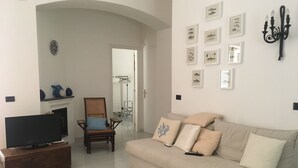 City Penthouse, Multiple Beds, Kitchenette | Living room - Capri MyHouse 3 (Anacapri)