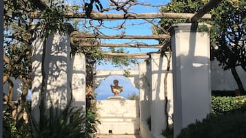 Entrada de la propiedad