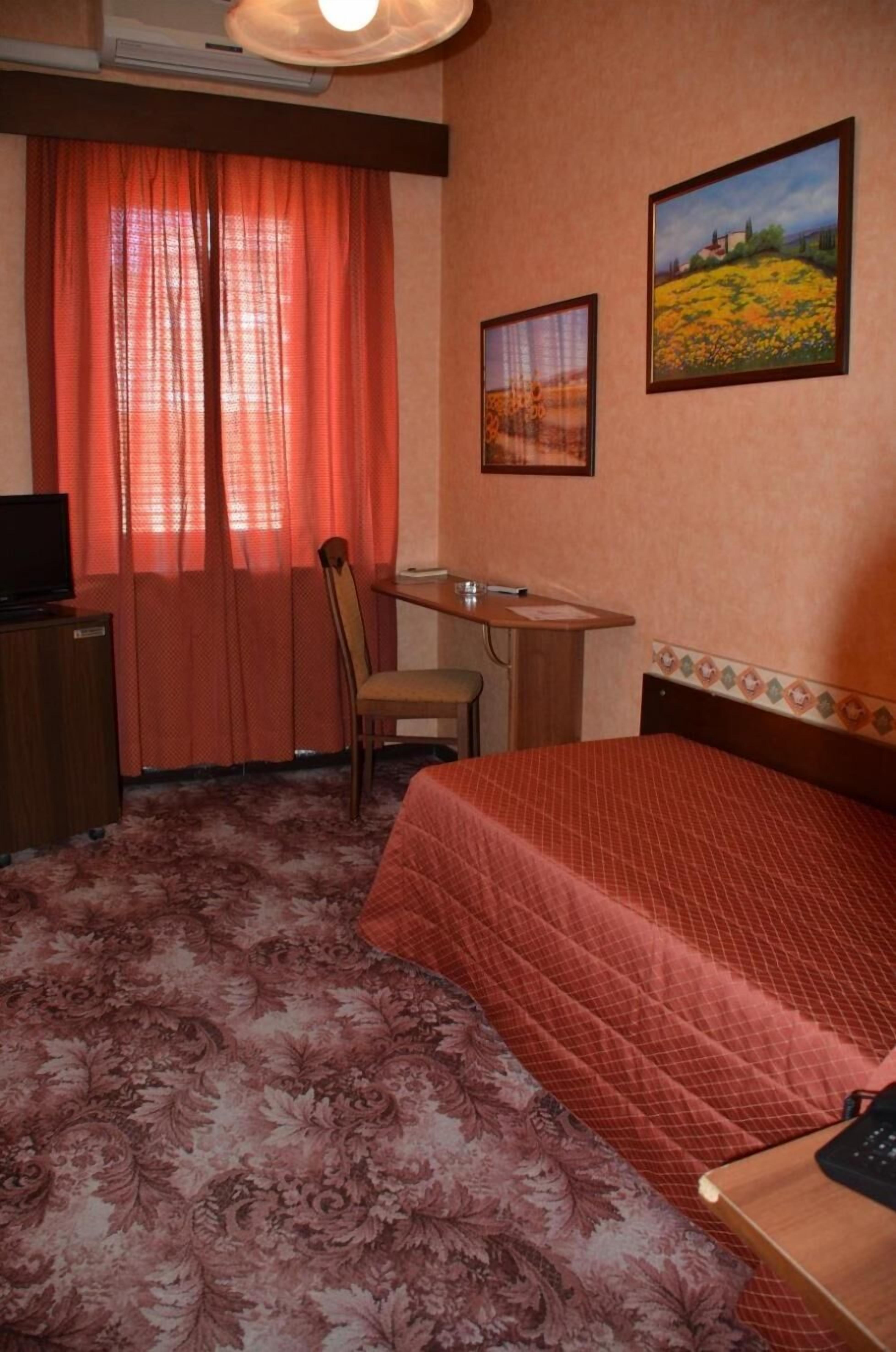 minibar, in-room safe, desk, cots/infant beds