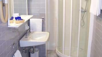 Shower, free toiletries, hair dryer, bidet