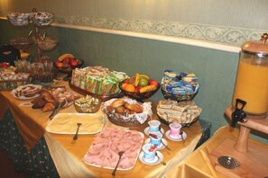 Breakfast area - Hotel Milano (Trieste)