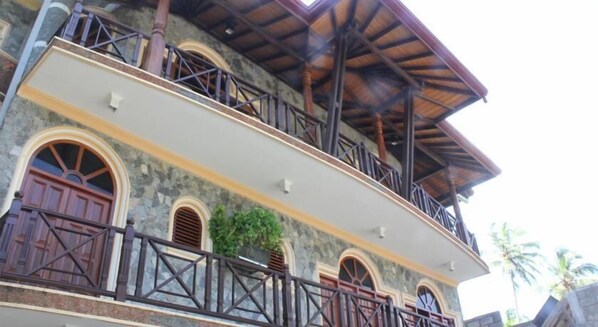 Exterior - Warahena Beach Hotel (Bentota)