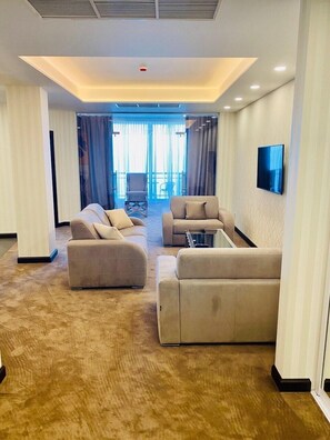Suite presidencial | Ropa de cama hipoalergénica y minibar 