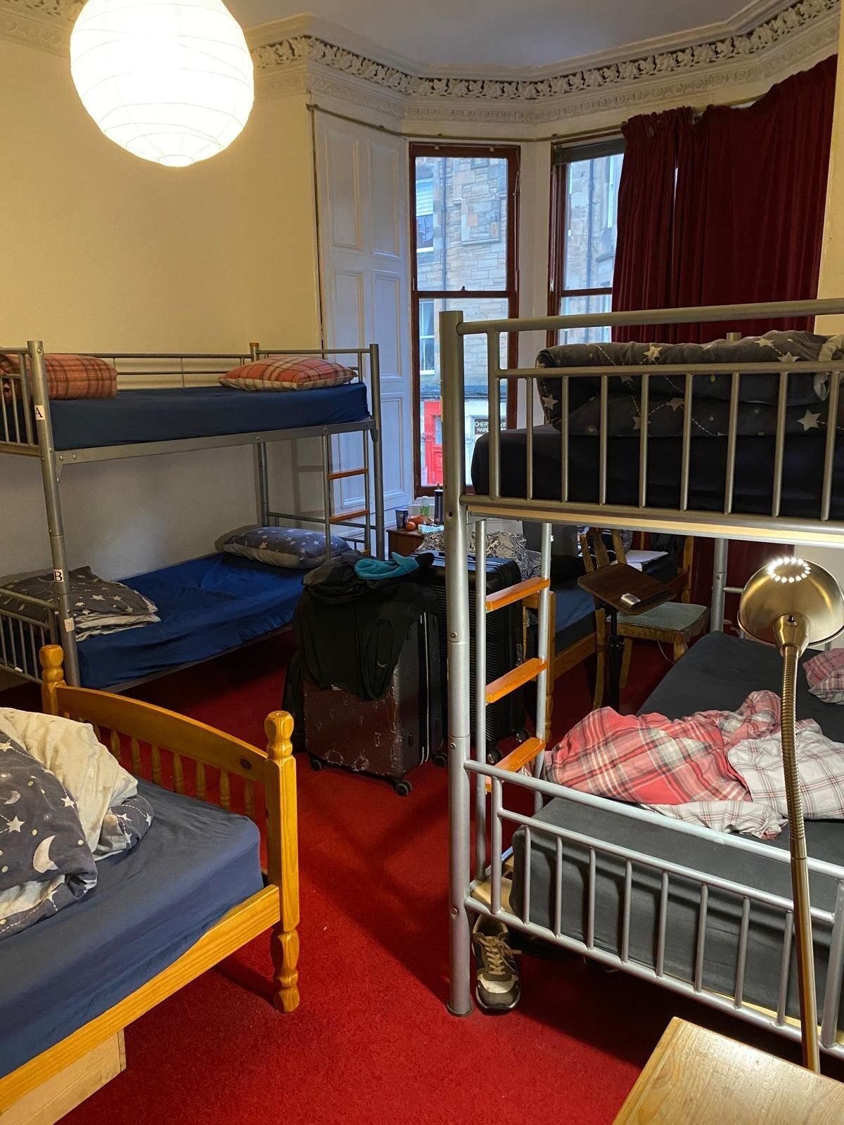 Dormitorio compartido, dormitorio mixto (6 people) | Caja fuerte, mobiliario individual, wifi gratis y ropa de cama