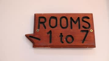 Triple Room | In-room safe, free WiFi, individually furnished, bed sheets