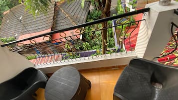 Standard Room, 1 Bedroom, Garden View | Balcony view