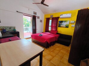 Standard Room, 1 Bedroom, Garden View