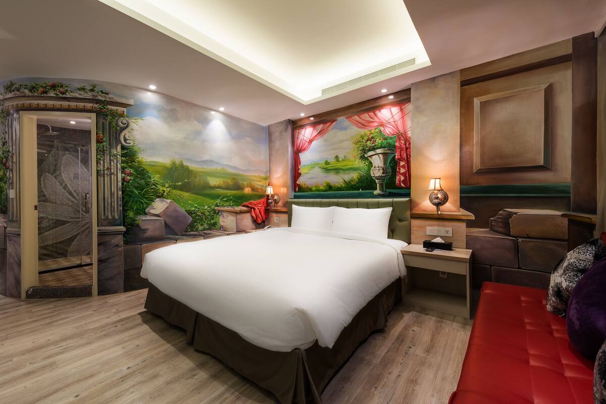 Insonorización, tabla de planchar con plancha y camas extra