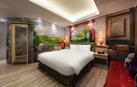 Double Room | Soundproofing, iron/ironing board, rollaway beds, free WiFi