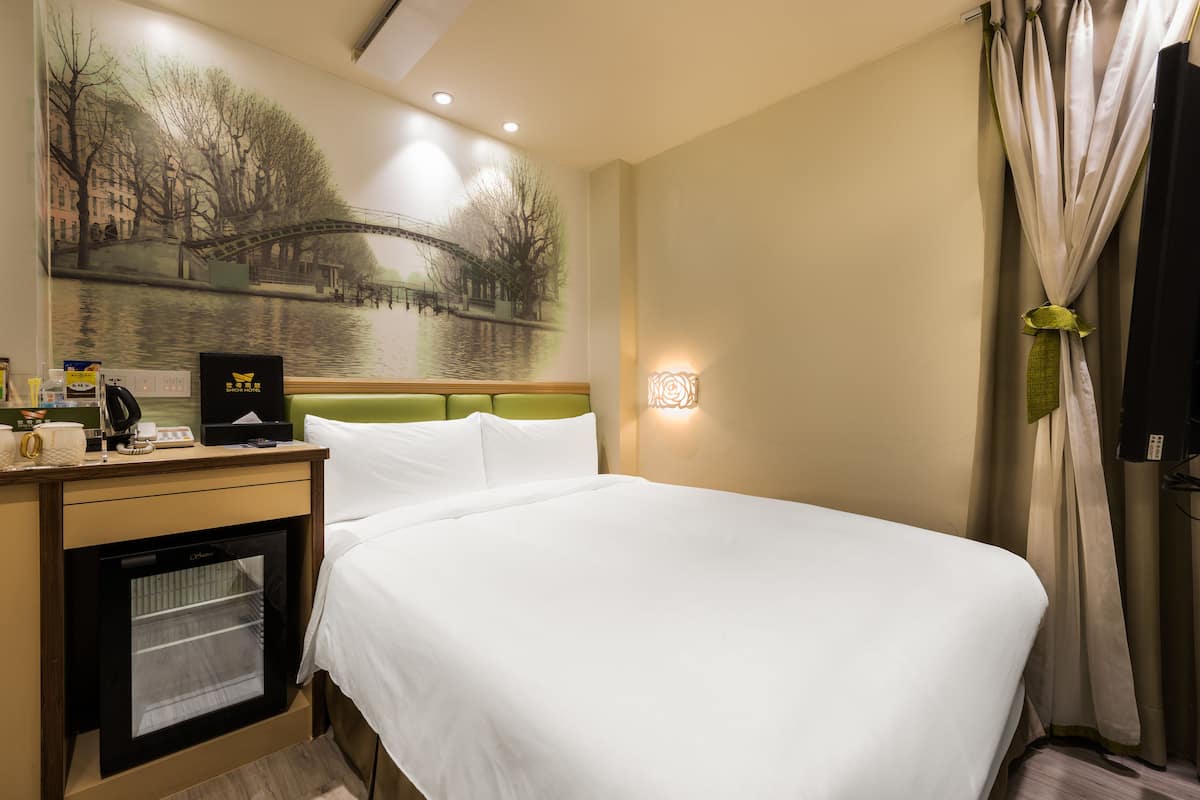 Soundproofing, iron/ironing board, rollaway beds, free WiFi