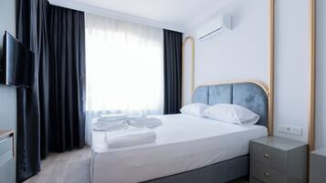 Economy Double Room | Soundproofing, free WiFi, bed sheets